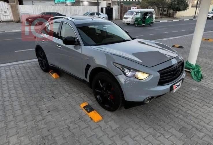 إنفينيتي QX70